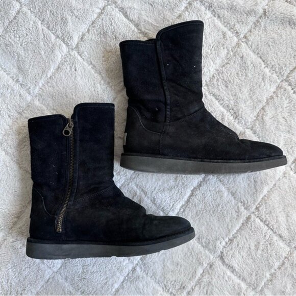 Ugg | Black 1009250 Abree Short Boots | Size 8 - Picture 4 of 13